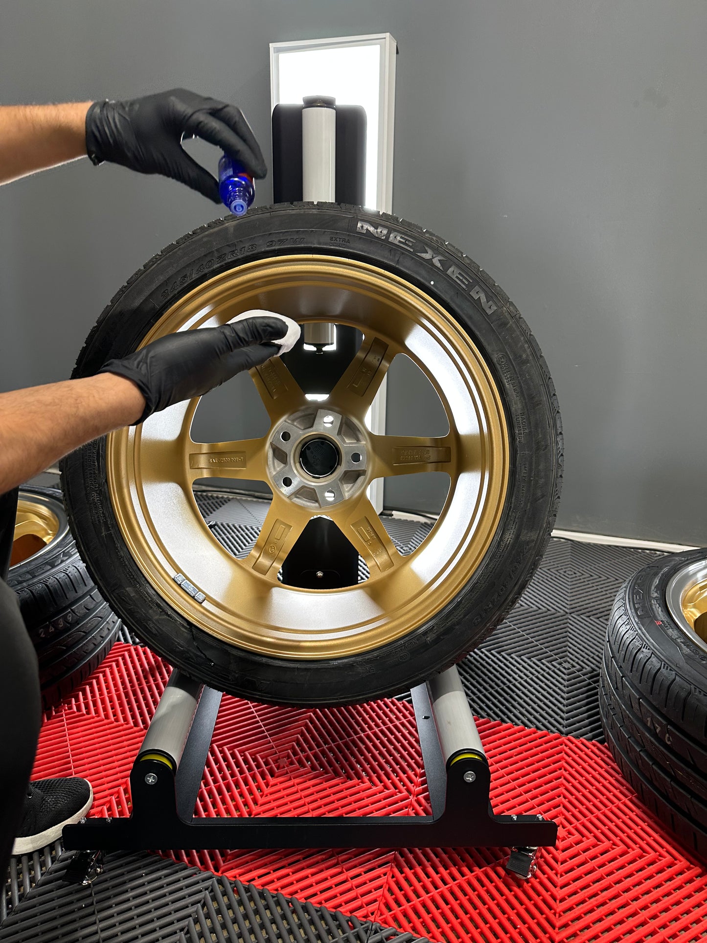 brake dust-resistant wheel coating